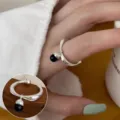 Geometric silver open ring with black bead charm, trendy metal knuckle jewelry for women. - Open Adjustable / Black Beaded Pendant Style (JZ7139)
