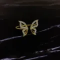 Vergoldeter Schmetterlings-Offener Ring mit funkelnden Zirkonia Steinen für elegante Damen. - Gold Schmetterlingsflügel-Stil (JZ9323)