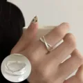 Anillo abierto retorcido de plata para mujer, elegante joyería minimalista para los dedos. - Estilo Torcido Cruzado (JZ5124)