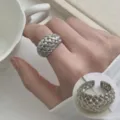 Anillo abierto plateado trenzado elegante para mujer, joya de dedo minimalista de metal. - Abierto Ajustable / JZ5247