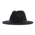 Klassischer schwarzer Woll-Fedora-Hut mit braunem Lederriemen und edler Metallschnalle. - Kinder / Schwarz