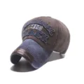 Casquette de baseball en denim délavé vintage avec lettrage brodé et visière en cuir. - Réglable / Bloc de Couleur Brun Bleu (5)