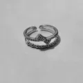 Anillo abierto doble plateado con lazo y cuentas para mujer, joyería de moda elegante chic. - Anillo de Cadena con Pavé de Doble Lazo (JZ8097-1)