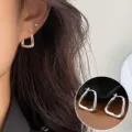 Minimalist silver geometric triangle hoop earrings, elegant and versatile daily jewelry. - Irregular Triangle Ring (ED1189-1) / Single Piece