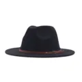 Chapeau fedora classique en laine noire avec une ceinture en cuir marron et boucle en métal. - M (56-58cm) / Noir