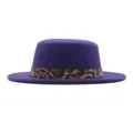 Chapeau fedora plat violet pour femmes, élégant chapeau de jazz en laine avec ruban léopard. - M (56-58cm) / Violet foncé