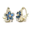 Elegante blaue Tropfenstein Blumen Ohrringe mit klaren Zirkonias und glamourösem Gold-Finish. - Saphirblau