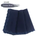 Elegante chiffon geborduurde hijab sjaal in donkerblauwe kleur met fijne kanten rand. - 180x70cm / A46 (Estate Blauw)