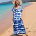 Μπλε λευκό tie-dye φόρεμα παραλίας μακρύ λεπτομέρεια με χαλαρή γραμμή στο μοντέλο. - 135cm / Μαύρο και Κόκκινο (02)