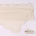 Bufanda de gasa perlada beige bordada con delicado borde de encaje festoneado, color A38. - A38