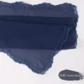Pañuelo hijab de gasa azul oscuro con elegante bordado de borde festoneado para uso diario. - A46