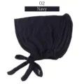 Gorro interior elástico de modal en azul marino, cómodo hijab con tiras ajustables. - Azul marino