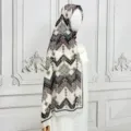 Sciarpa hijab in chiffon stampato chic, scialle lungo stile etnico elegante per donna - Nero e Rosso (02)
