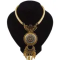 Vintage gold Statement Halskette mit Strass und Blatt Quasten für Damen Modeschmuck. - Antikgold + Schwarz