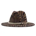 Cappello fedora in lana invernale, motivo zebrato chic, dettaglio catena metallo e tesa larga. - M(56-58cm) / Cammello