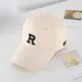 Berretto da baseball beige con ricamo R nero, cappellino casual elegante per sole. - Regolabile / Beige