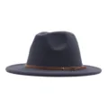 Chapeau fedora en laine grise classique pour femmes avec ceinture en cuir marron et boucle élégante. - M (56-58cm) / Gris foncé