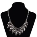 Punk Gothic Stil mehrschichtige silberne Metallkette Halskette mit mehreren Totenkopf Anhängern. - Antiksilber