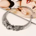Collar de gargantilla statement con doble dragón plateado vintage joya étnica mujer - Plata Antigua