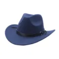 Primo piano dettagliato dell'elegante cappello da cowboy in feltro blu con cinturino in pelle. - M（56-58cm） / Blu navy
