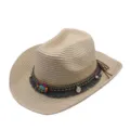 Gros plan détail du chapeau de paille bohème avec perles colorées et décorations turquoises. - M (56-58cm) / Beige