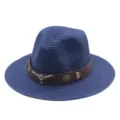 Détails du chapeau de paille bleu avec lanière en cuir et décoration de crâne de taureau. - M (56-58cm) / Bleu marine