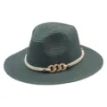 Vue détaillée du chapeau de paille vert foncé chic avec corde blanche et chaîne dorée. - M (56-58cm) / Vert Foncé