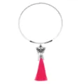 Silberner Halsreif Choker mit kunstvollem Vintage Schmetterling Anhänger und pinker Quaste. - Fuchsia