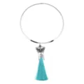 Exaggerierte Schmetterling Quaste Metall Choker Halskette mit Silberreif und Türkisanhänger. - Himmelblau