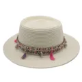 Sommer Strand Sonnenhut mit buntem geflochtenen Band und Quasten für den Urlaub. - M (56-58cm) / Creme