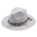 Sommer Stroh Fedora Hut mit Muscheln Quasten und geflochtenem Band fuer Damen Sonnenschutz. - M (56-58cm) / Weiß