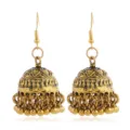 Vintage ethnika kremasta skoularikia jhumka, bohemian chrysa skoularikia me fountes. - Αντίκα Χρυσό