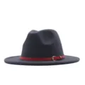 Klassischer grauer Woll-Fedora-Hut mit rotem Gürtel, stilvoller Herbst-Winter-Jazzhut für Damen. - Erwachsene (56-58cm) / Dunkelgrau (Roter Gürtel)