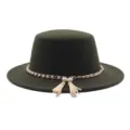 Dunkelgrüner Wollfilzhut mit Perlenkette und Quaste, breite Krempe flache Oberseite Damenhut. - M (56-58cm) / Fedora / Armeegrün