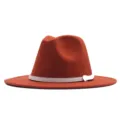 Oranger Wollfilzhut für Damen in leuchtender Farbe mit weißem Gürtel und flacher Krempe. - Erwachsene (56-58cm) / Karamell (Weißer Gürtel)