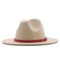 Damen Woll Filzhut Flache Krempe Herbst Winter Vintage Jazz Hut mit rotem Gürtel - Beige (Red Belt) / Erwachsene (56-58cm)