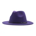 Λεπτομέρεια καπέλου fedora από μωβ μαλλί, vintage βρετανικό στυλ με μαύρη ζώνη και αγκράφα. - M (56-58cm) / Μωβ