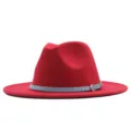 Roter Wollfedora Hut für Damen, eleganter flacher Krempen Jazz Hut mit hellblauem Gürtel. - Red (Sky Blue Belt) / Erwachsene (56-58cm)