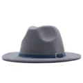 Grauer Wollfilz Fedora Hut mit blauem Ledergürtel Schnalle, britischer Vintage Jazz Hut Variante. - M (56-58cm) / Grau (Blauer Gürtel)