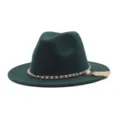 Dunkelgrüner Wollfedora Hut mit eleganter Perlenkette und Quaste für Herbst- und Wintermode. - M (56-58cm) / Dunkelgrün