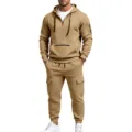Herren khaki halbreißverschluss fleece kapuzenpullover cargo jogger set detailansicht - M / Oberteil und Unterteil / Camel