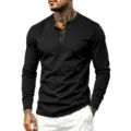Camisa Henley negra de manga larga para hombre en punto acanalado con botonera marrón. - S / Negro