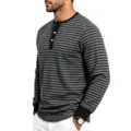 T-shirt Henley à manches longues rayé gris et noir pour homme avec patte de boutonnage. - Gris foncé