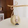 Süße Kinder Stroh Umhängetasche mit Hasenpuppe, perfekt für Frühling und Sommer. - Beige