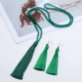 Grüne Kristallperlen lange Quaste Halskette und Ohrringe Schmuck Set, stilvoll und elegant. - Grün