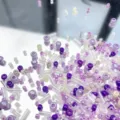 Perline di conteria e tubolari miste DIY colorate per braccialetti collane creazione di gioielli dettagli - Stile 01 / 20g Confezione / Viola