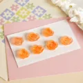 Cabochon di fiori in resina rosa te opaca per accessori di gioielli fai da te 16x17mm - Stile 03 Bocciolo di Rosa / Arancione