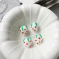 Vista dettagliata di perline di vetro fragola fatte a mano, ciondoli fai da te 12x14mm. - Stile 04 Fragola Bianca / 1 Pezzo (12x14mm) / Bianco