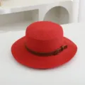 Damen roter flacher Strohhut mit braunem Gürtel breite Krempe Sommer Strand Sonnenhut - M (56-58cm) / Rot
