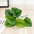 Branche de fausses feuilles vertes détail pour décoration murale de maison et floral. - Feuilles à rayures